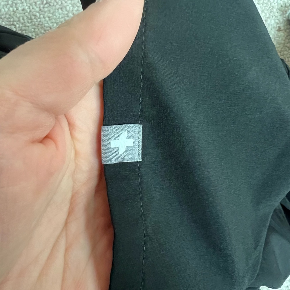 Women’s Black V-Neck Scrub top - Picture 5 of 7